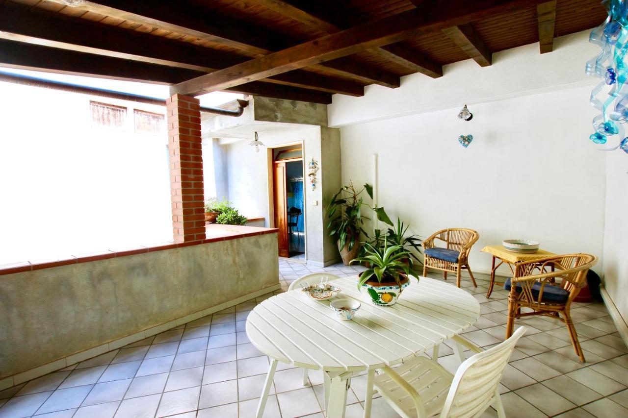 Le Case Del Borgo - Perla Capo dʼOrlando Exteriör bild